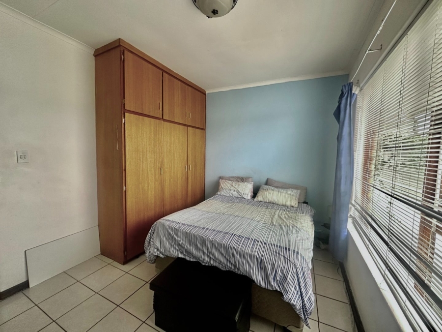2 Bedroom Property for Sale in Denneoord Western Cape